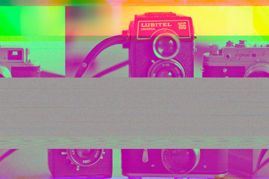 Psychedelic Glitch moodboard image showing experimental (10)