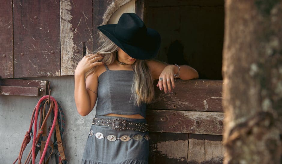 Neo-Western outfit idea with denim