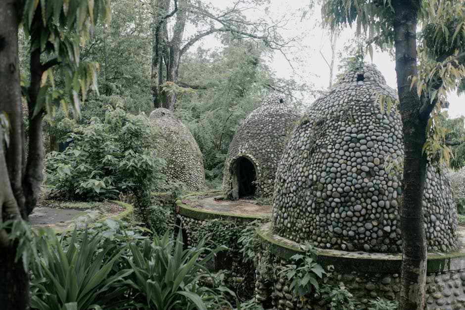 Sunken Garden Grotto aesthetic idea with moss (5)